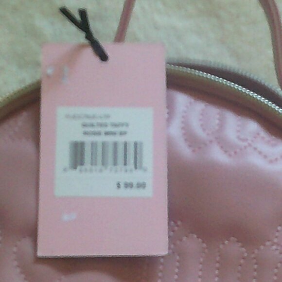 👜💰New with tags JUICY COUTURE Backpack Bag Purse Quilted Taffy Night Out - Picture 5 of 8